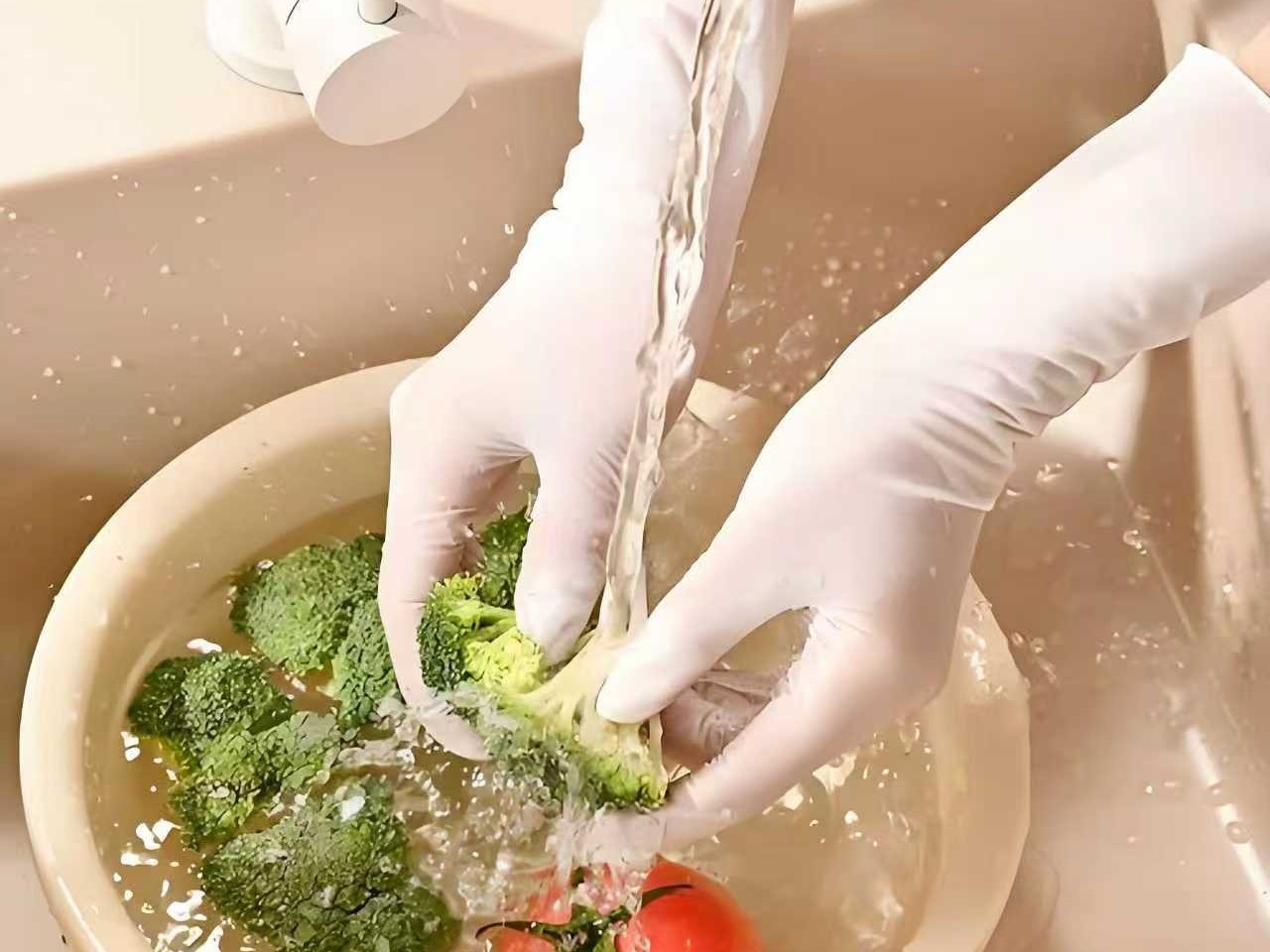 食品安全背后的守护：食品行业劳保用品选择之道